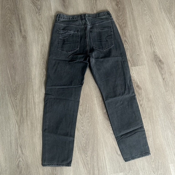 American Eagle Mom Jeans - Picture 2 of 7